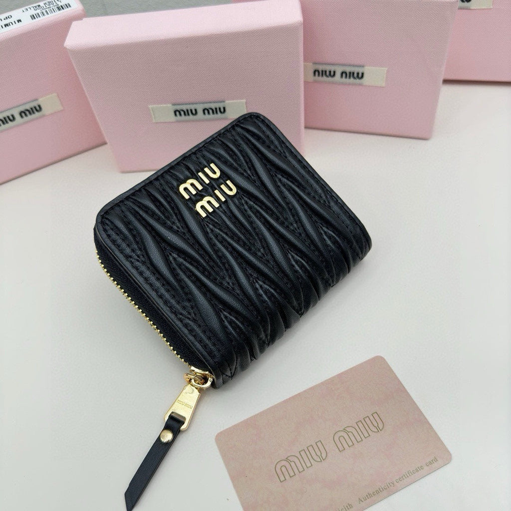 Small Matelassé Wallet 10 in Black Leather