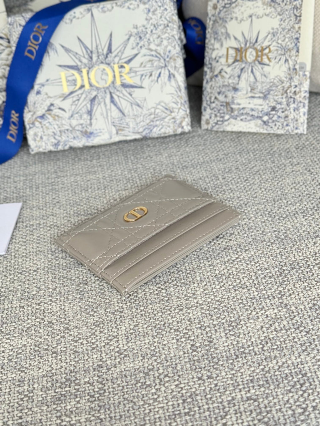Dior Caro Freesia Card Holder 10 in Light Grey Cannage Calfskin