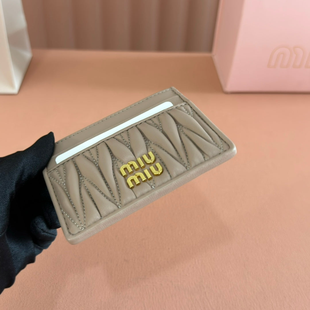 Matelassé Nappa Leather Card Holder Taupe Gray
