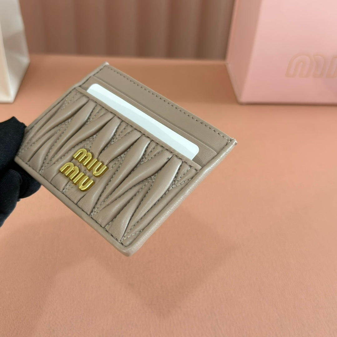 Matelassé Nappa Leather Card Holder Taupe Gray