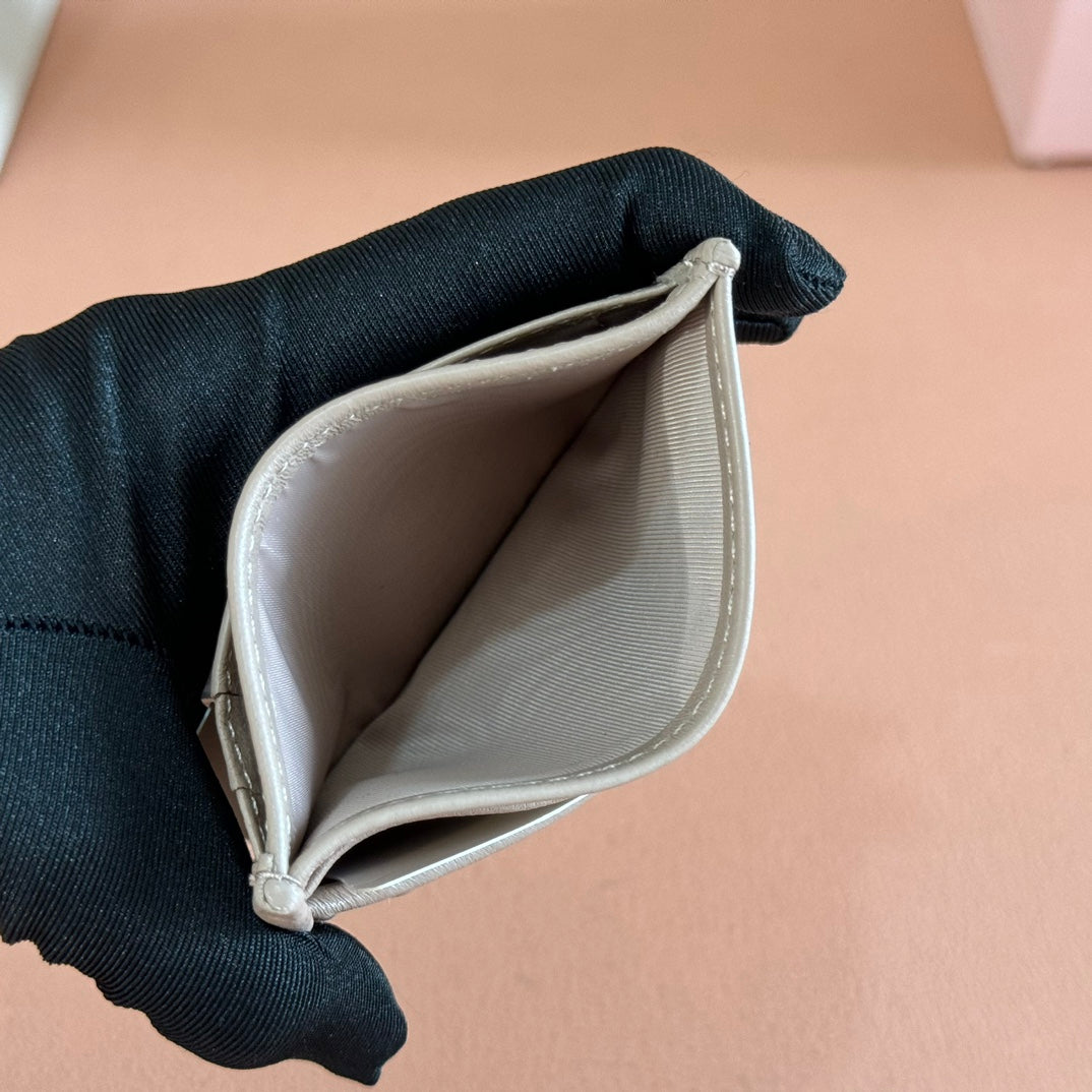 MM Matelassé Card Holder 10.5 in Beige Calfskin