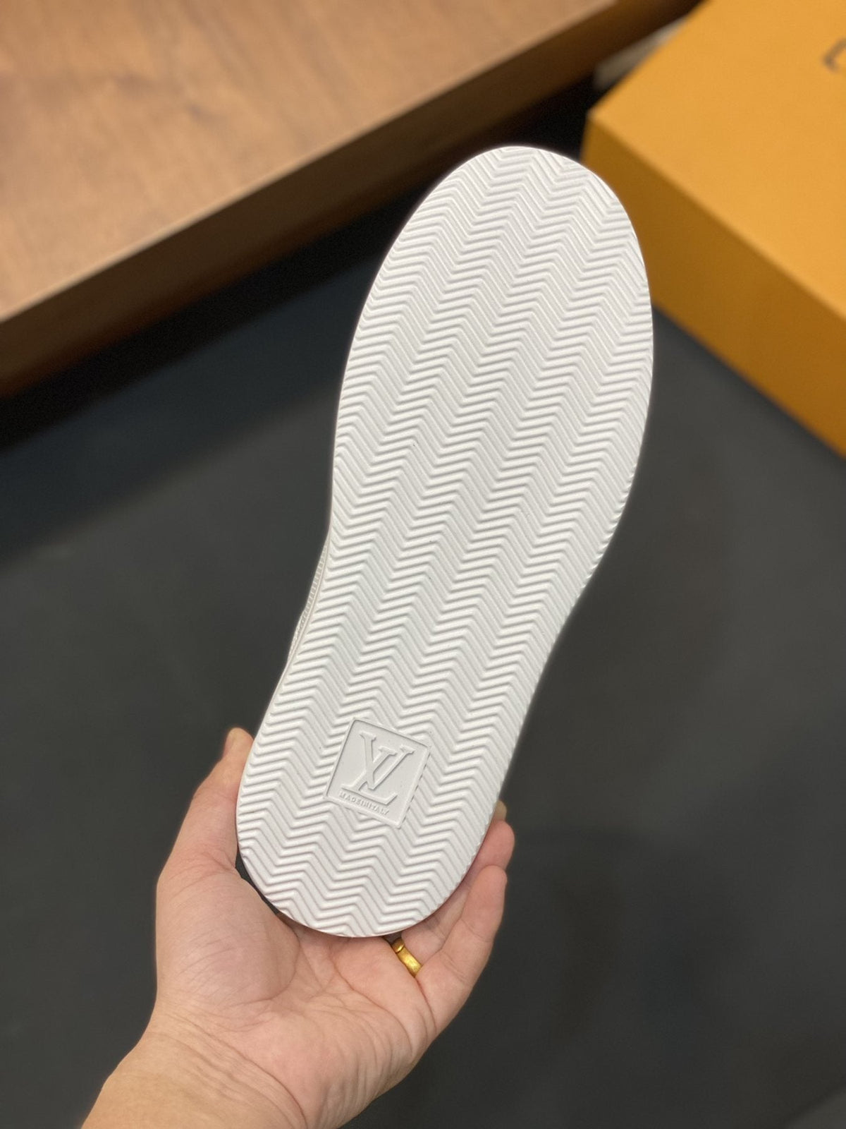 Louis Vuitton White and Blue Low-Top Sneakers — detail