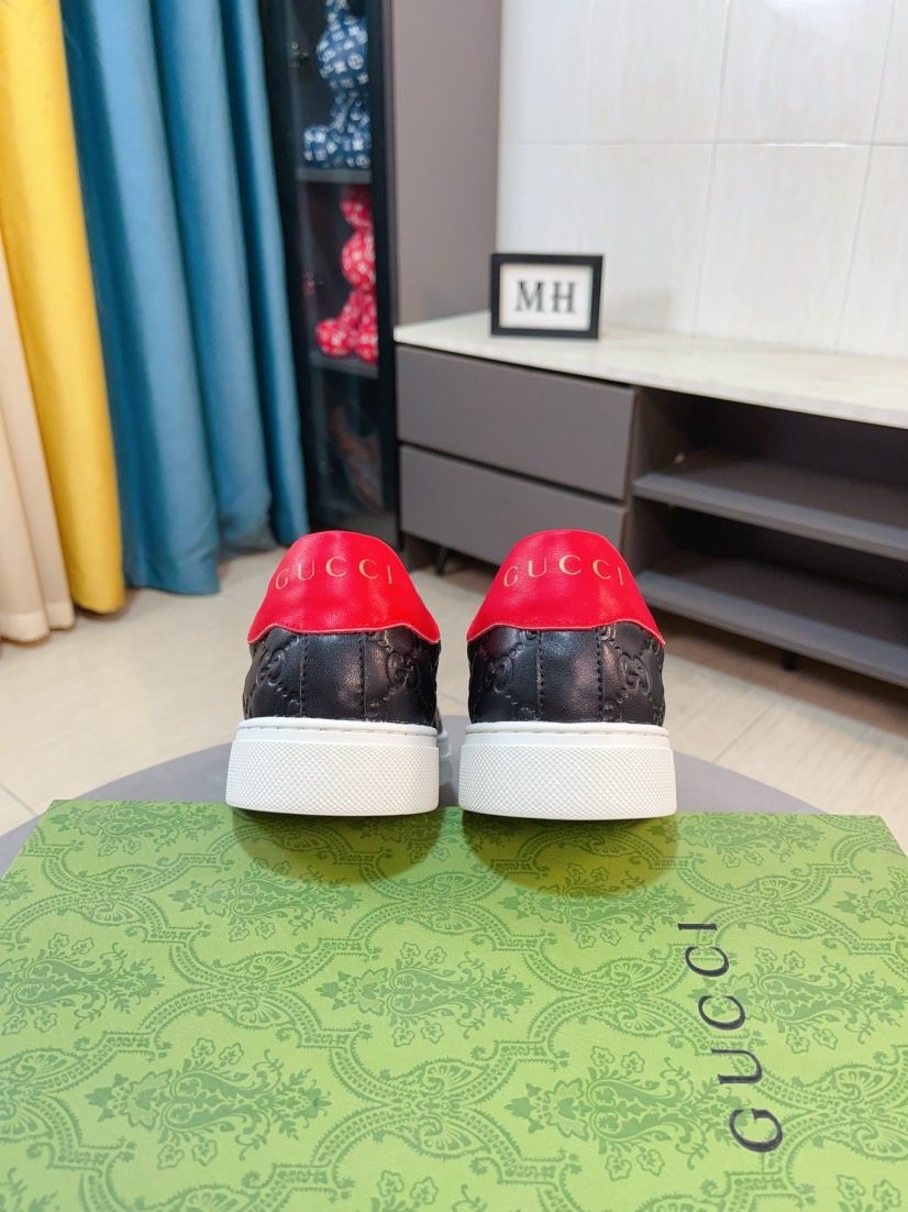 Gucci Black Stripe Low-Top Sneakers — back