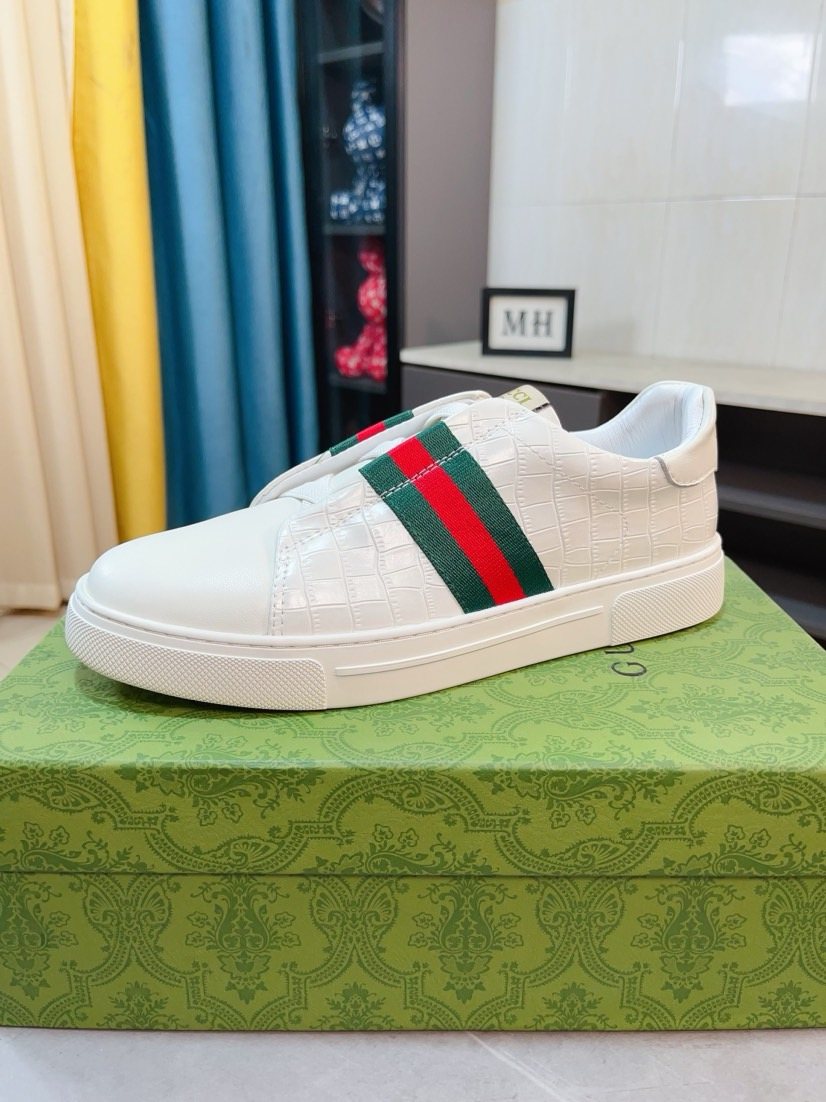 Gucci Men's Stripe Low-Top Sneakers — side