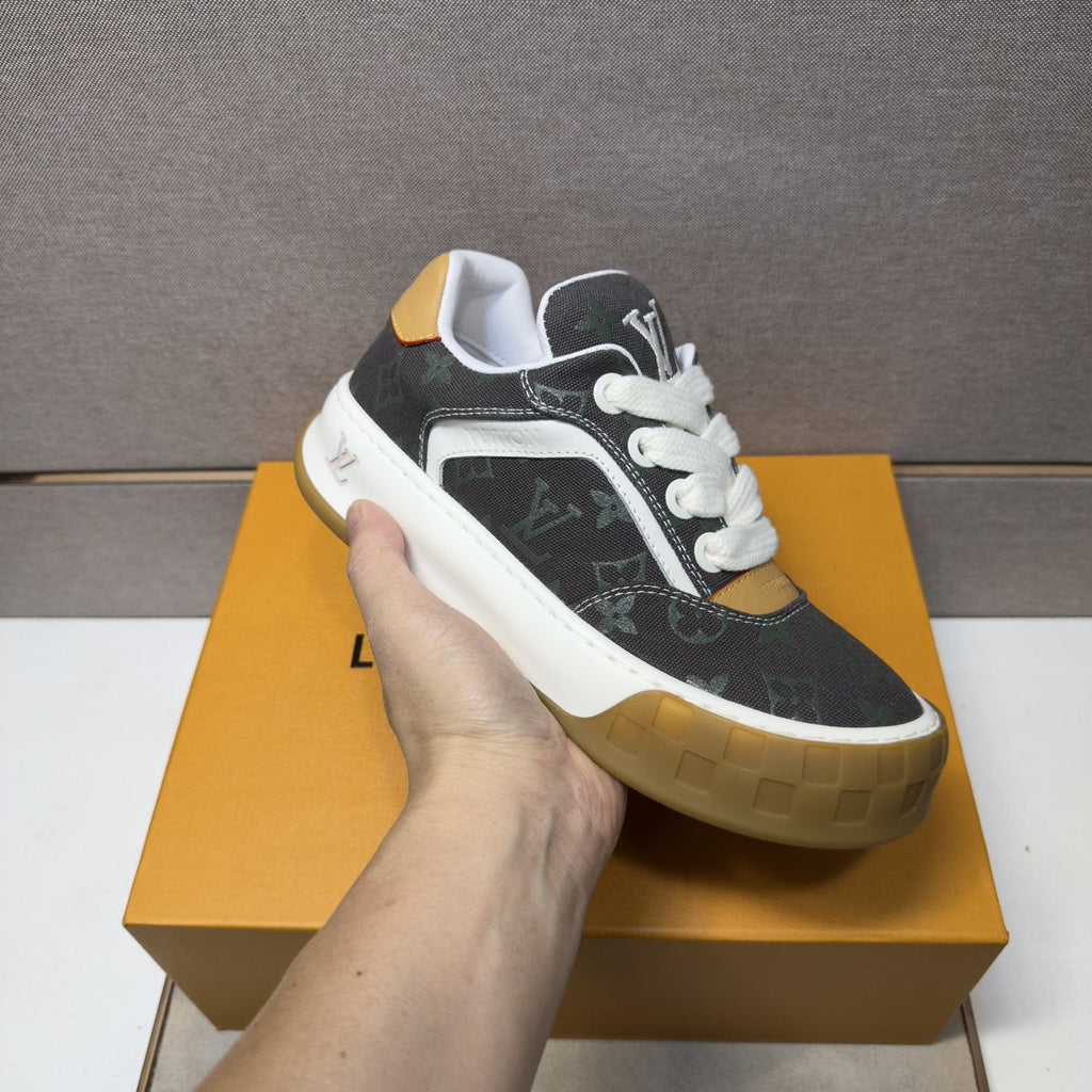 Louis Vuitton Patterned Low-Top Sneakers — model
